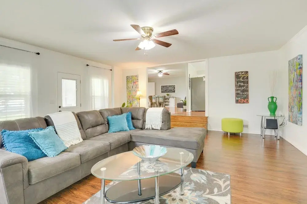 Rogers Vacation Rental ~ 7 Mi to Downtown