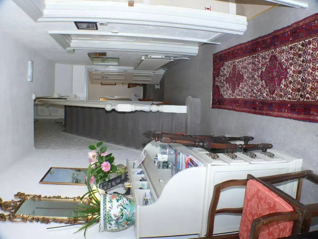 Alcantara House