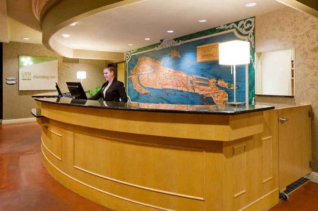 Holiday Inn Hotel & Suites Maple Grove Northwest Minneapolis-Arbor Lakes by IHG