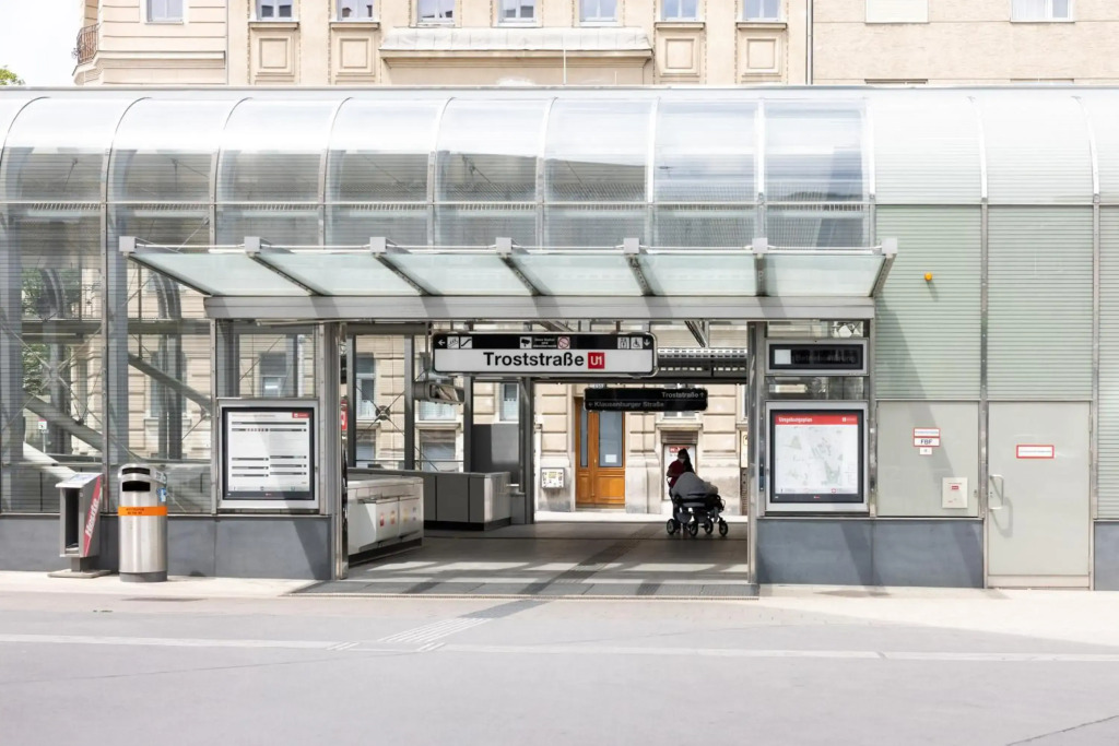 Yeshello Elegant Apartment near Central Vienna