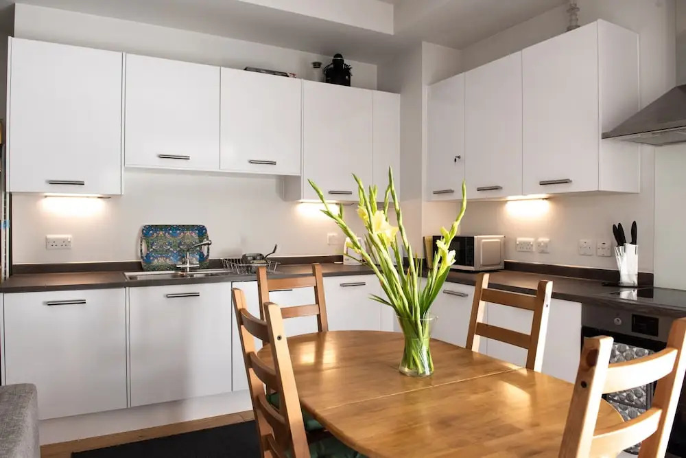Modern 3 Bedroom Ground Floor Flat Near Finsbury Park