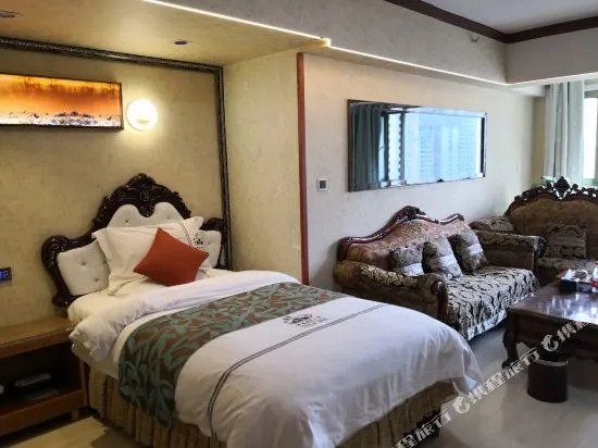 Yilian Apartment
