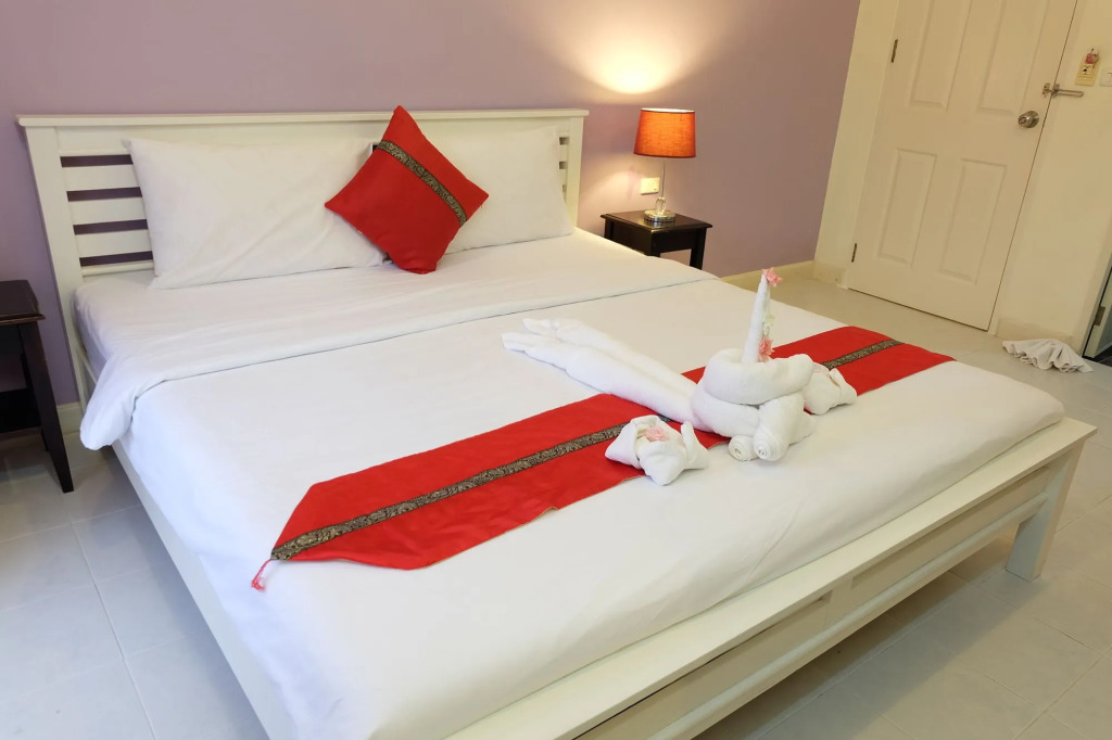 Phuket Racha Kata Homestay