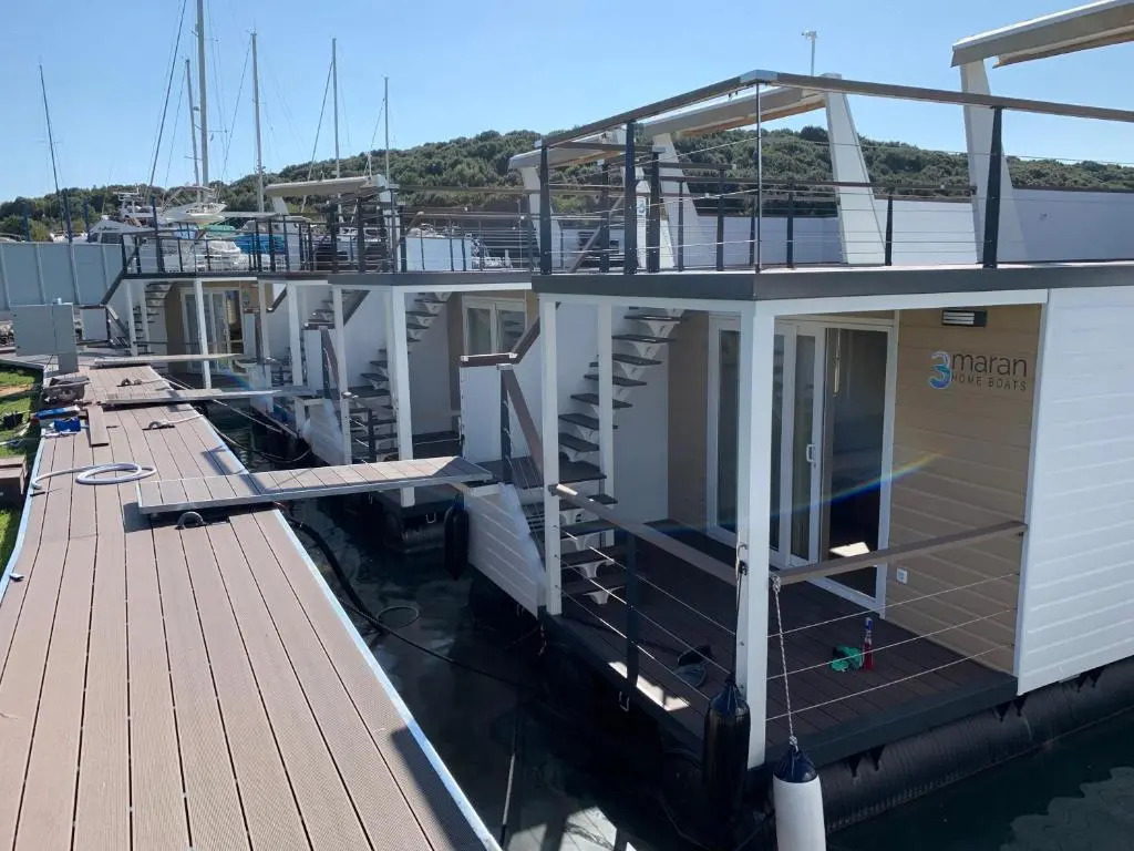 Floating House ARENA 1