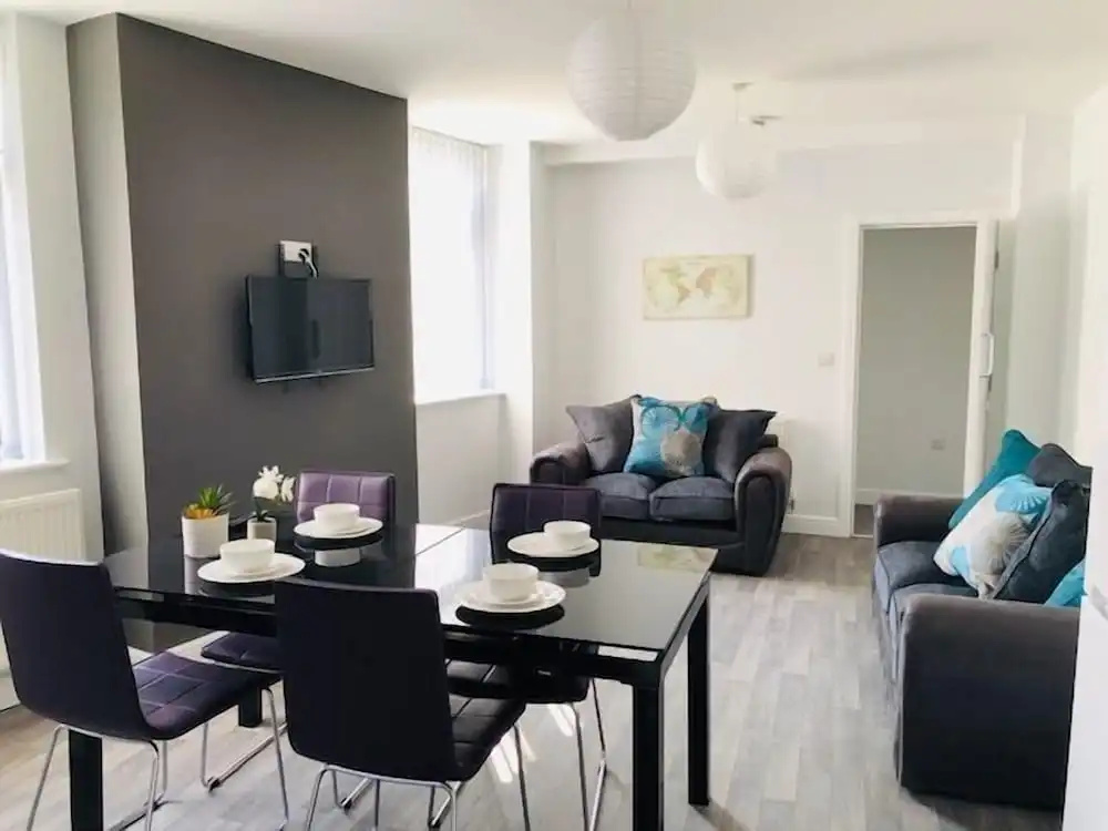 Townhouse @ 51 Balfour St -stoke