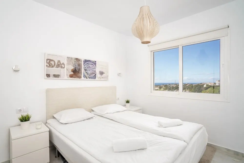 Terrific Bright Apartment with Private Terrace Ref 71