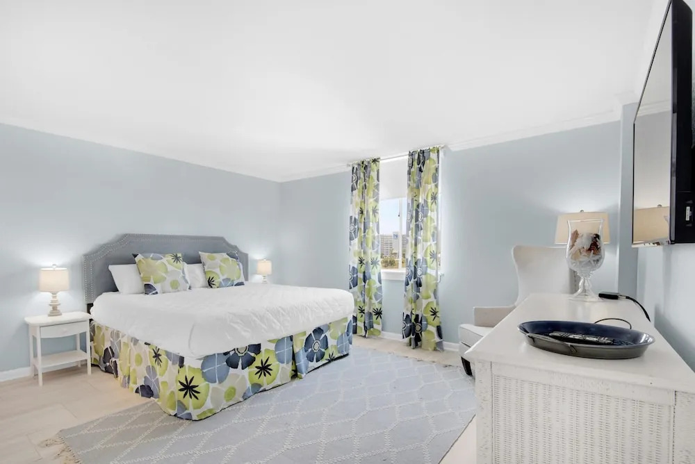 Dolphin Point 404c