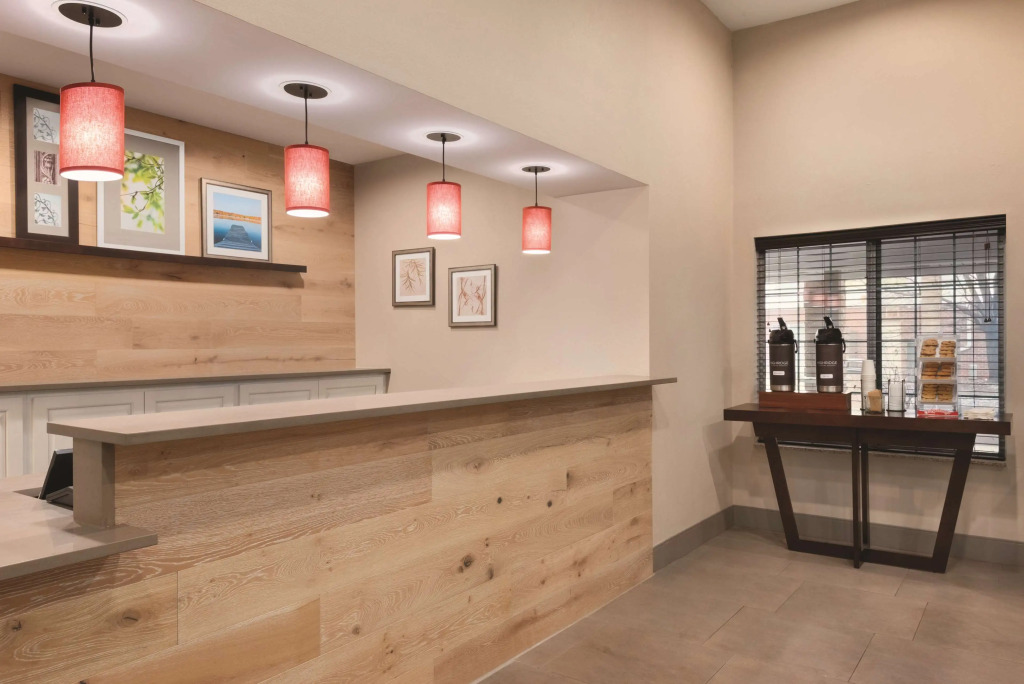 Country Inn & Suites by Radisson, Merrillville, IN