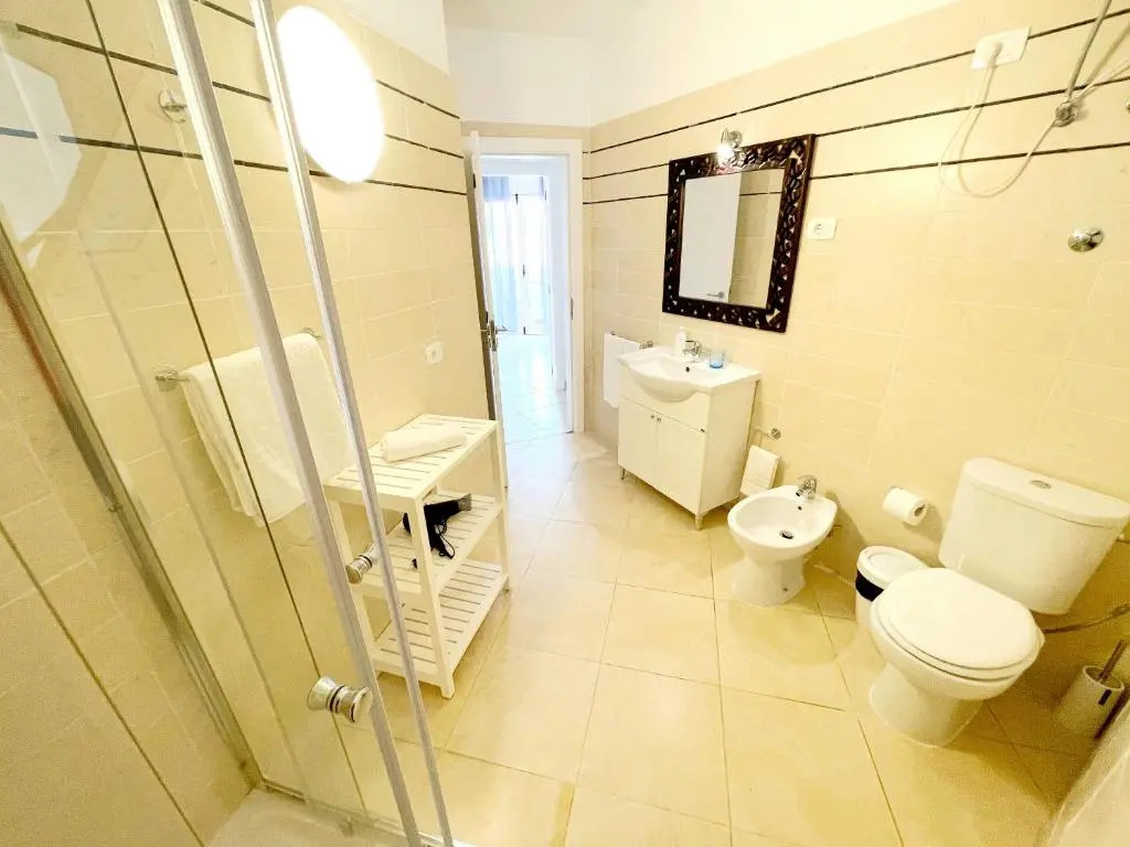 Branco Suites - Rooms & Holiday Apartments