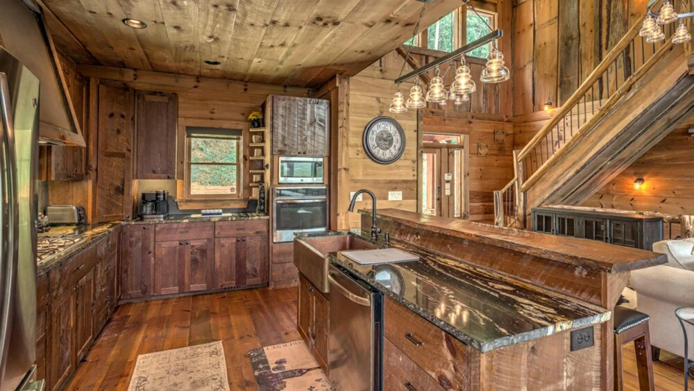 Rocknview Lodge by Escape to Blue Ridge