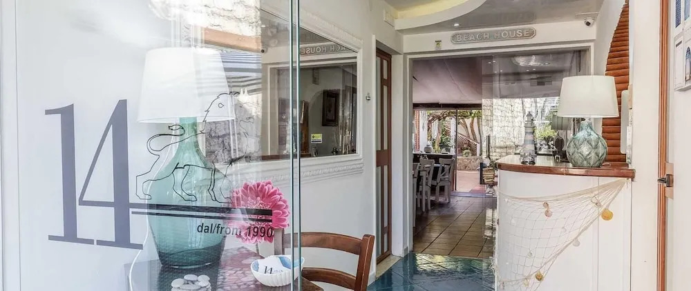 Beach Hotel 14Leoni b&b