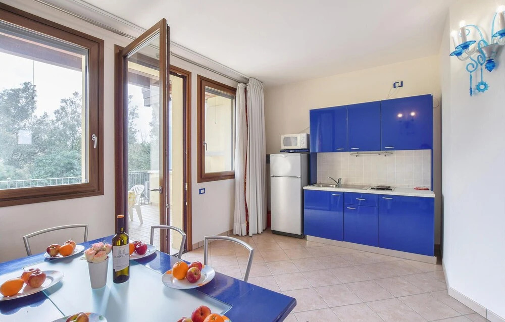 Amazing Apartment in Albarella With