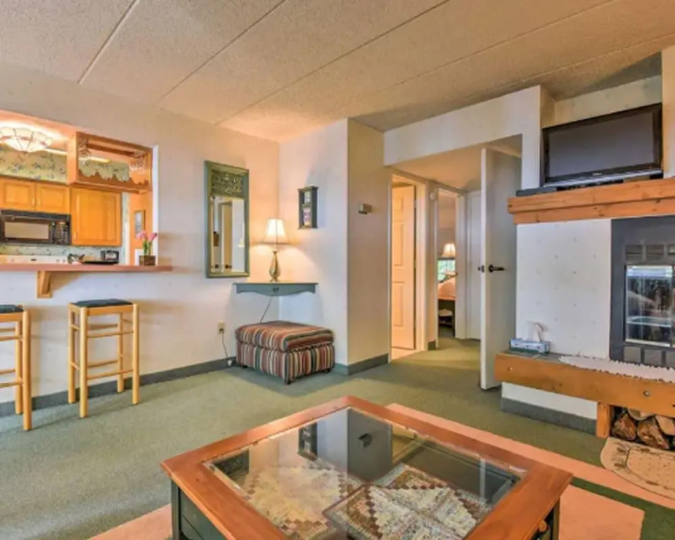 Cozy Pocono Mountain Escape