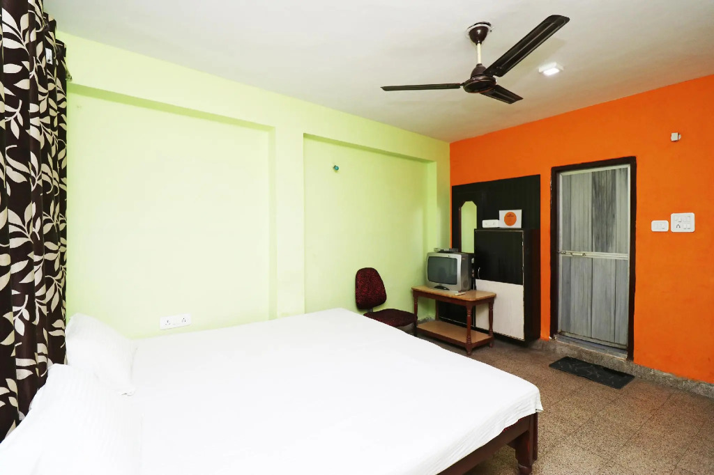 SPOT ON 37167 Hotel KGN