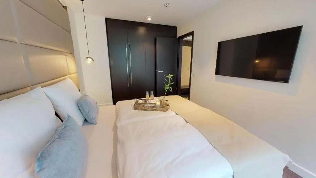 White Pearl Apartment 2.06