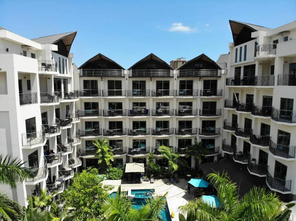 PACIFIC SUITES Boutique Hotel and Bistro
