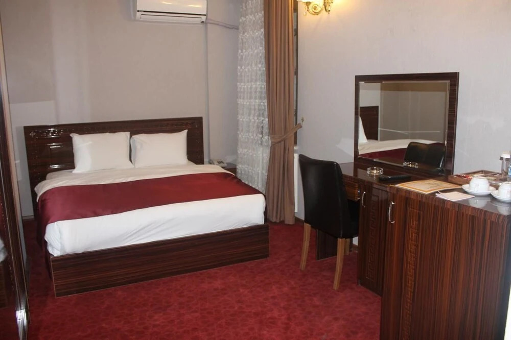 Resmina Hotel