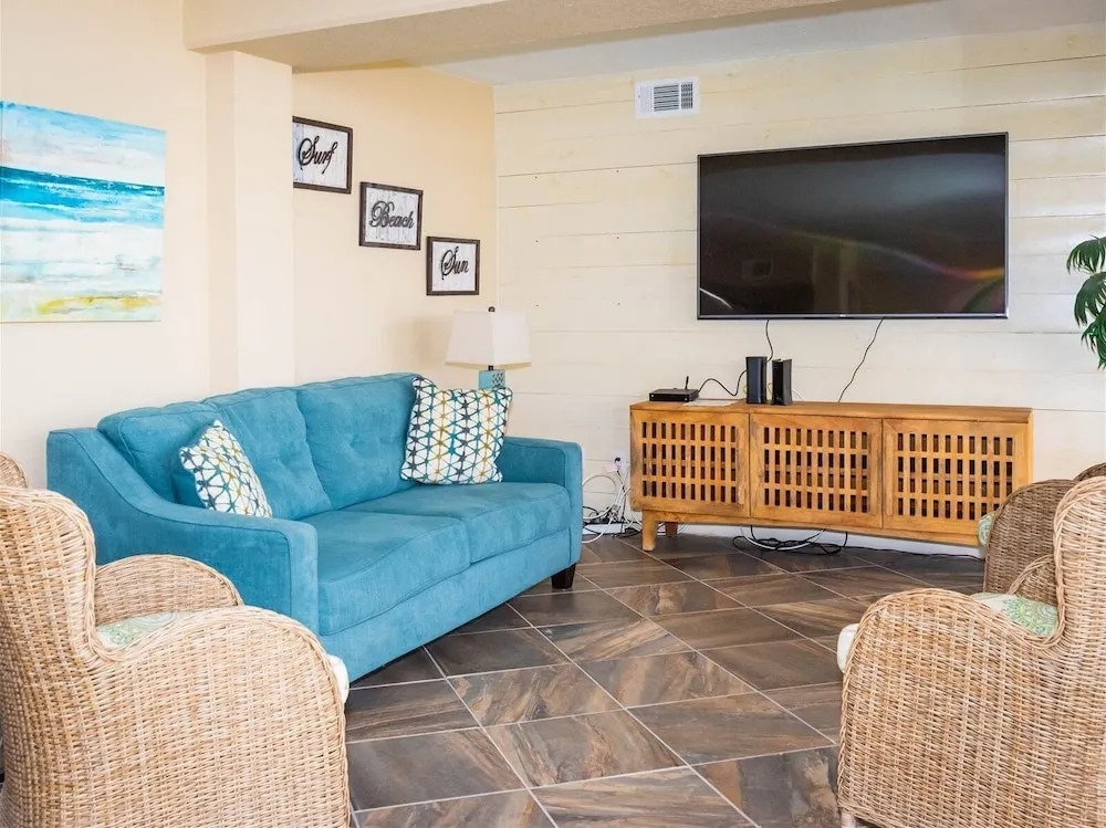 Laguna Reef 308 - Beautiful Bay View by Ryson Vacation Rentals