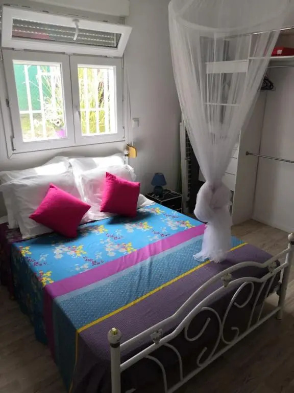 DADIS LITTLE PARADIS