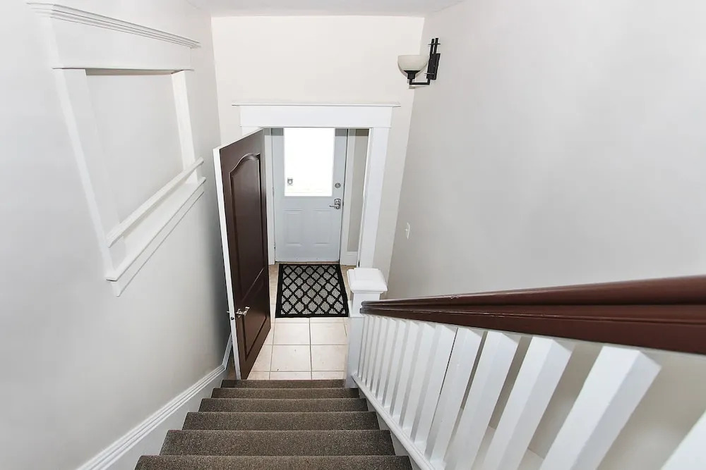 Lemarchant Road Suites