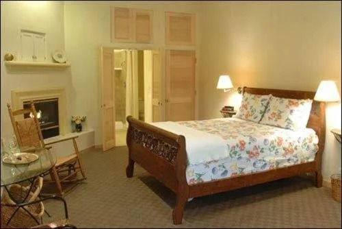 Petit Logis Inn