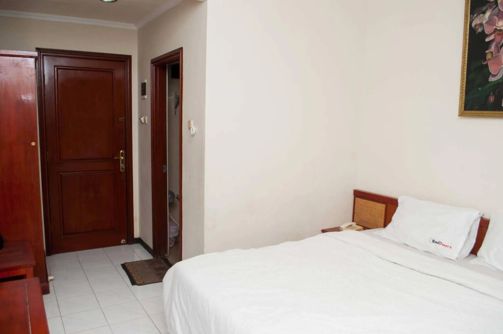 Urbanview Hotel Pasah Asi Gubeng by RedDoorz