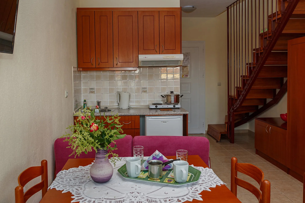 Phyllis Maisonettes