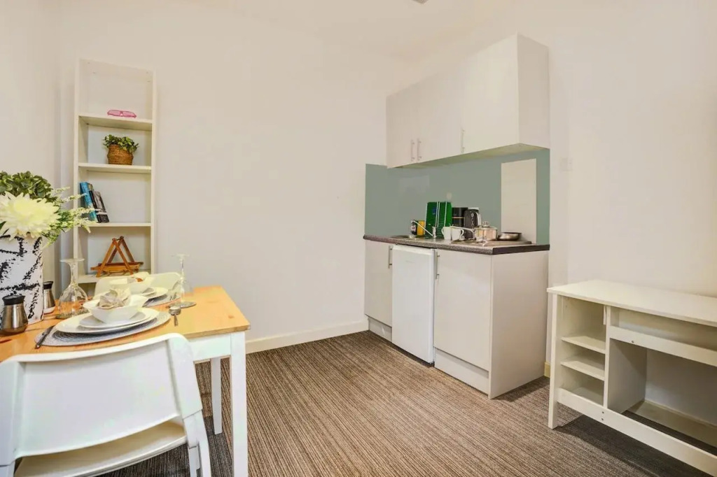 Kingston Luxe Suites Riverside Apartment Belvilla