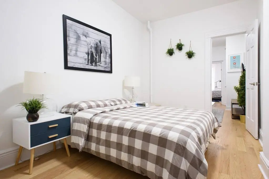 1571-2n New Furnished 2BR Cpark Subway 2 Blocks