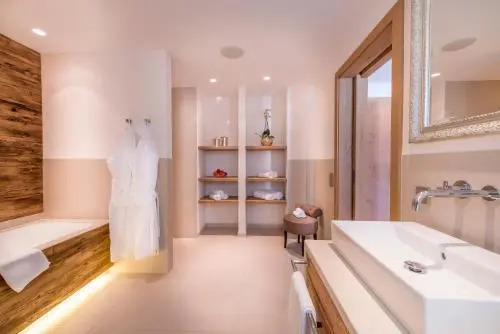 Circle Chalets Arlberg am Golfplatz Ski in - Ski out