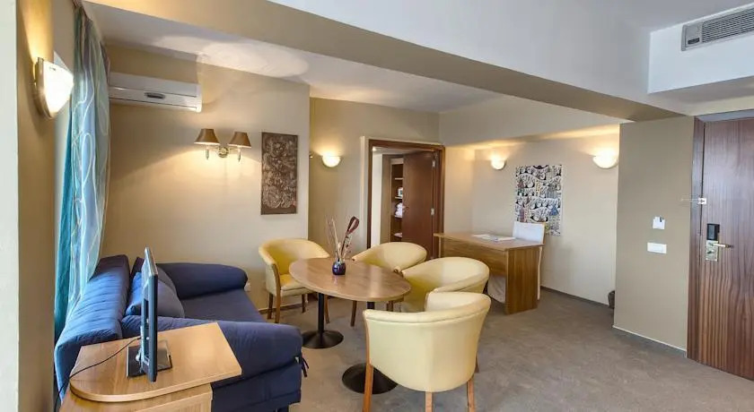 Best Western Hotel Savoy