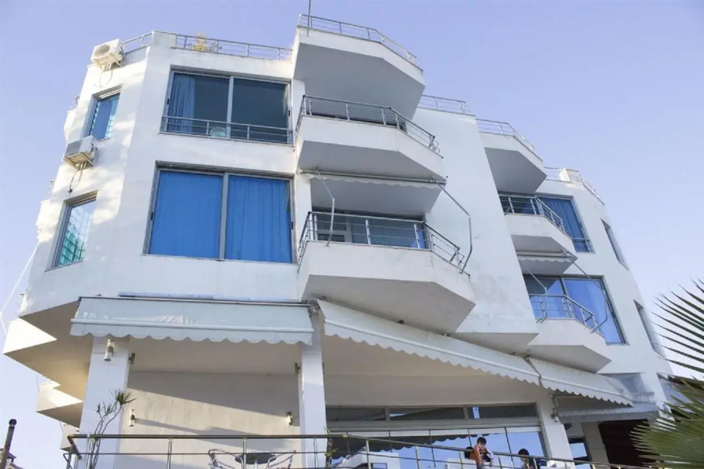 Titania Hotel