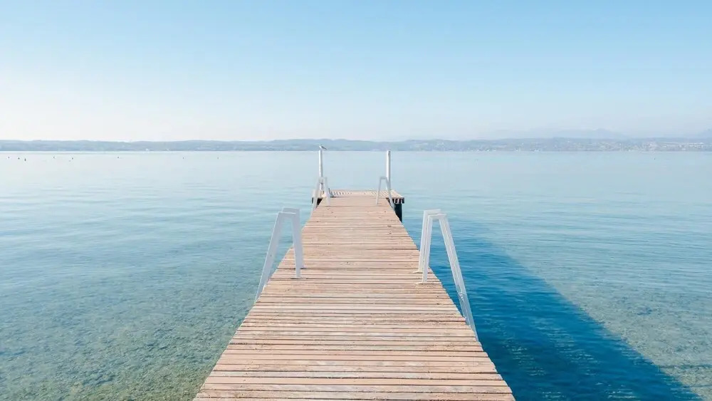 One Step From the Lake - Italian Homing