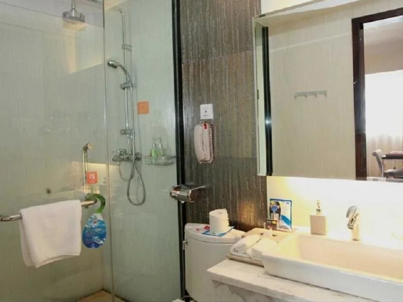 Kunming Long Way Hotel