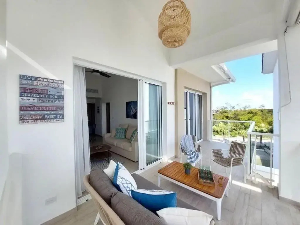 Cozy 1BDR with Pool Golf View at Cana Pearl