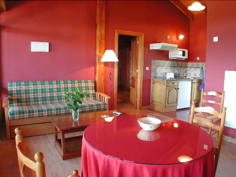 Apartamentos Rurales La Torea