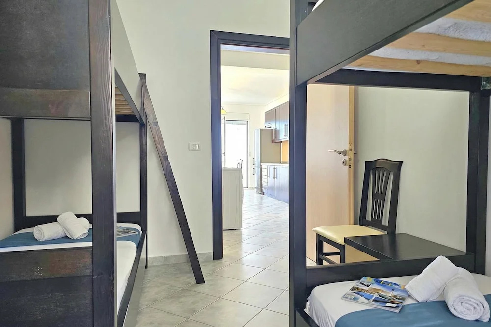 Two Bedroom Apartment With Sea View-061
