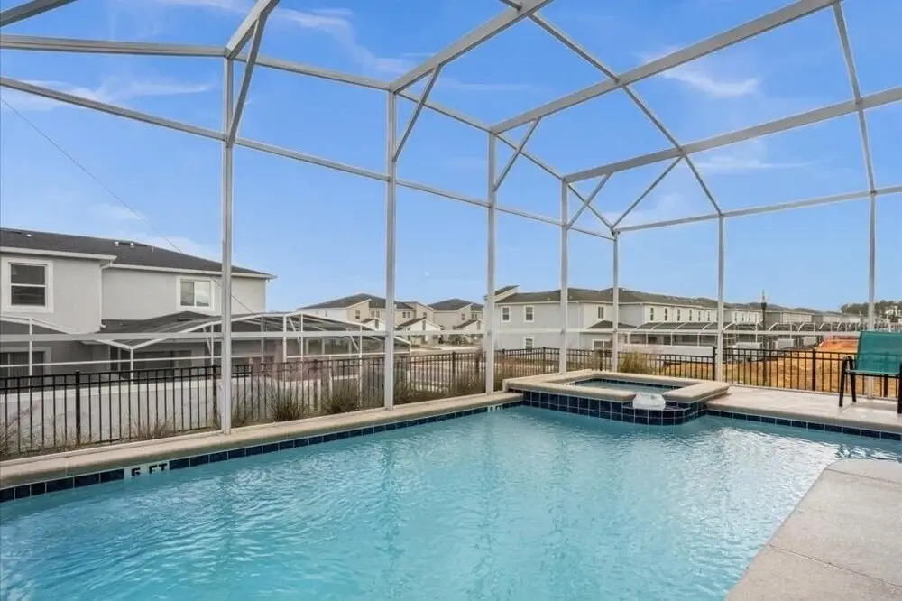 6 Bedroomss/ Champions Gate Home by RedAwning