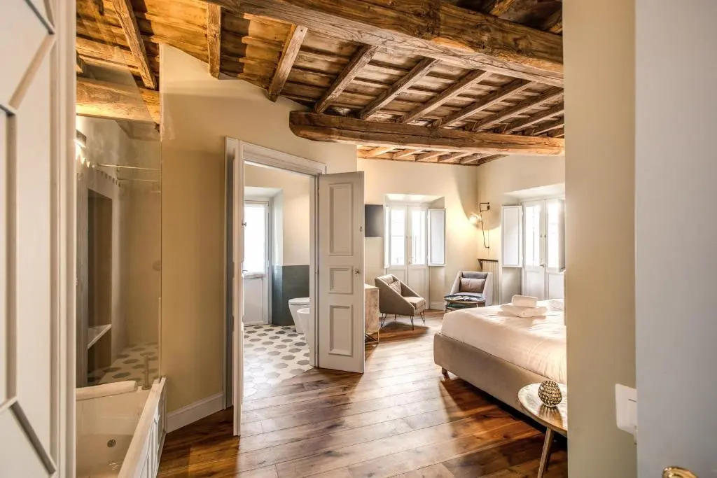 Febo Decharm apartment