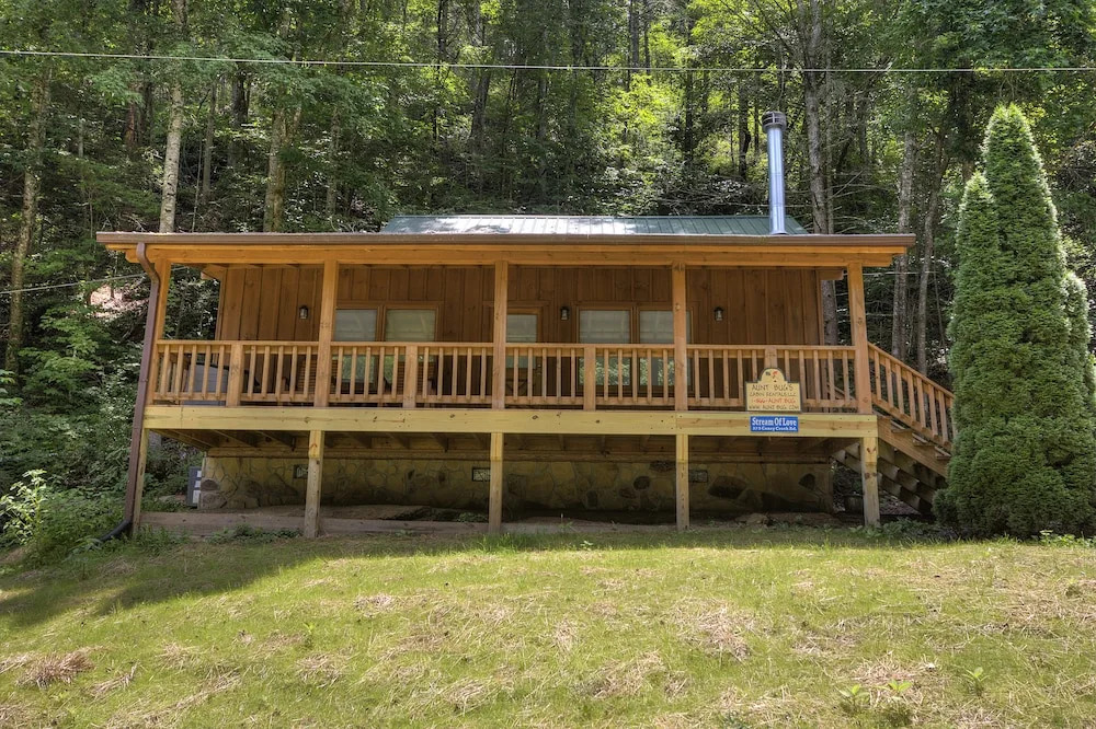 Stream Of Love 374 - One Bedroom Cabin