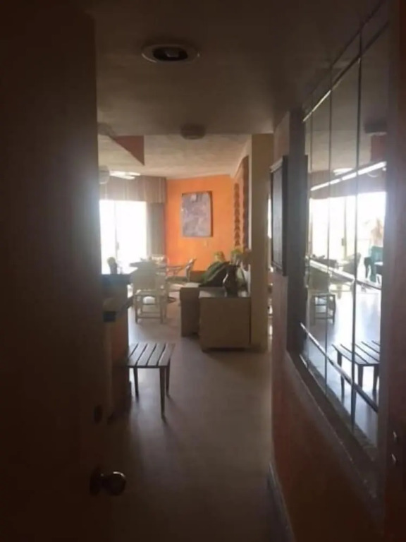 Condo Tesoro 3