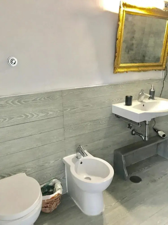 Gramsci Suites