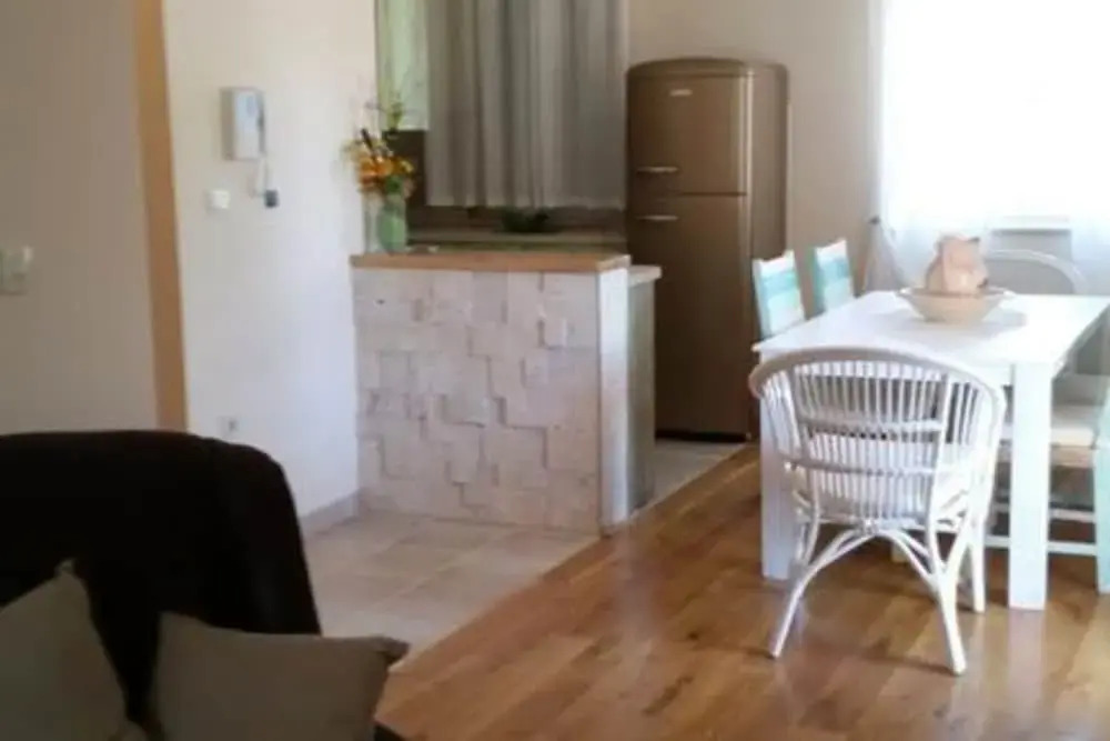 Apartments Villa Rustica ST - Two-Bedroom Apartment with Balcony and Shared Pool prizemlje