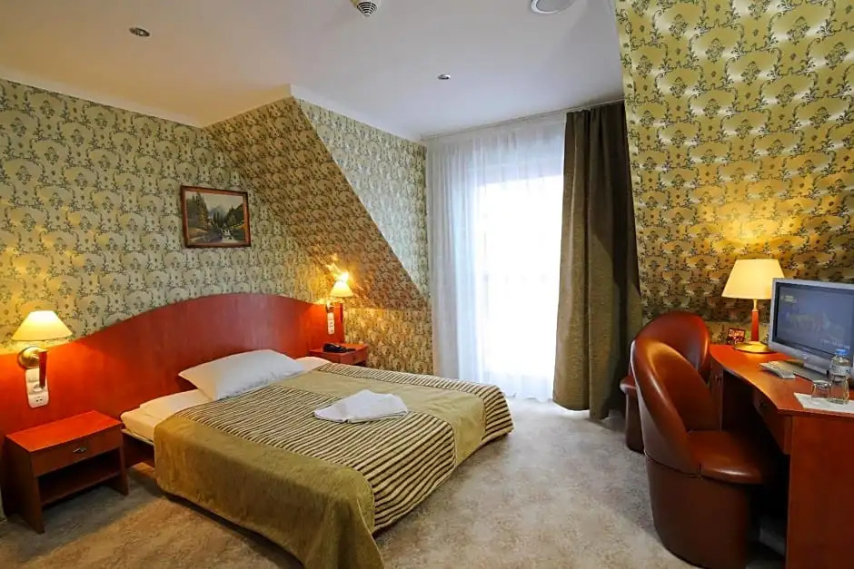 Manor Hotel
