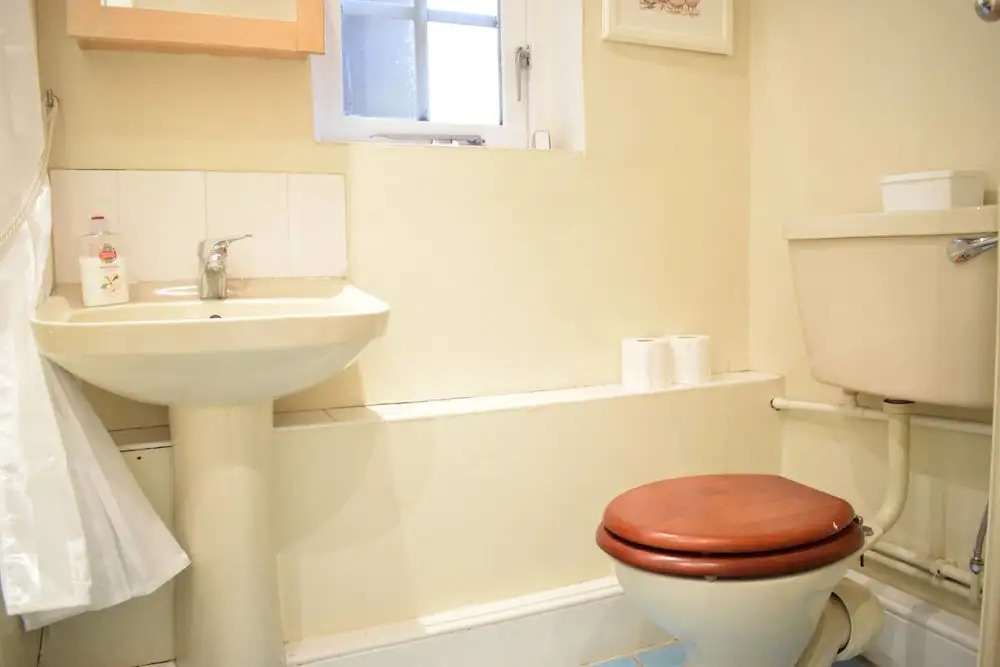 Calm 3 Bedroom Apartment in Wandsworth