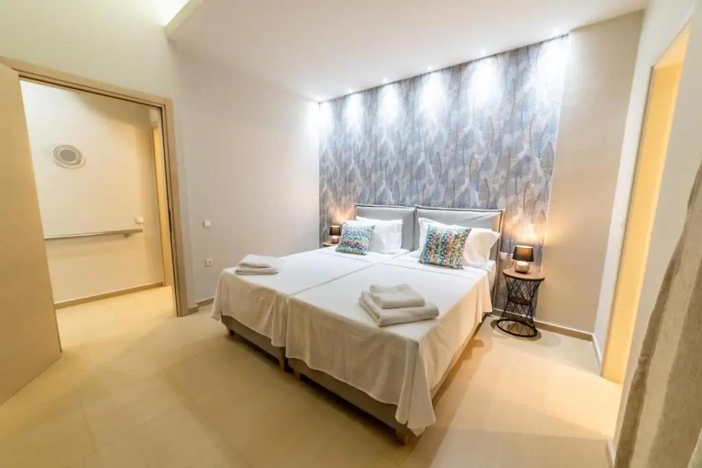 Thomas Villa Hersonissos - Private Pool - Sleeps 7