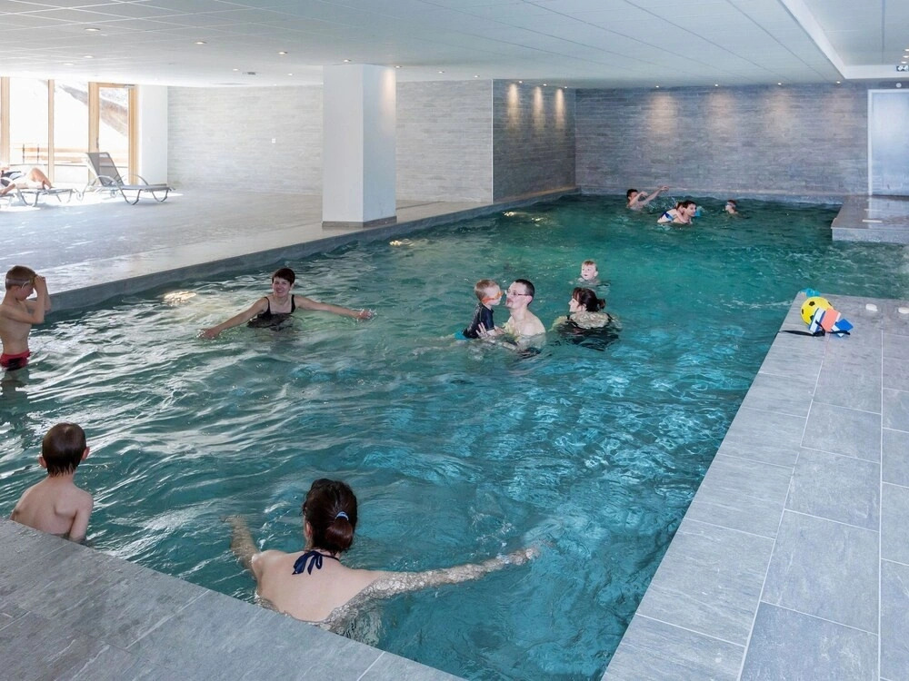 Chalet in Paradiski With Spa & Pool Access