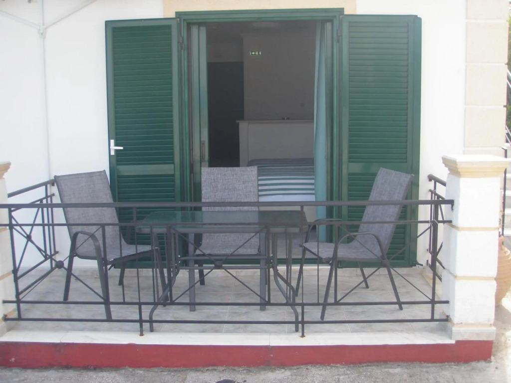 UMBRELLA BEACH APARTMENTs