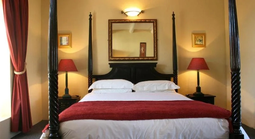 Auberge La Dauphine Guest House