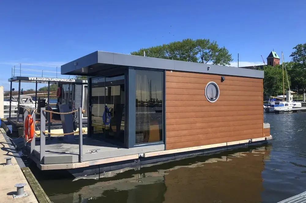 Hausboat Kamien Pomorski, 20 m2, for 3 Persons on the Water